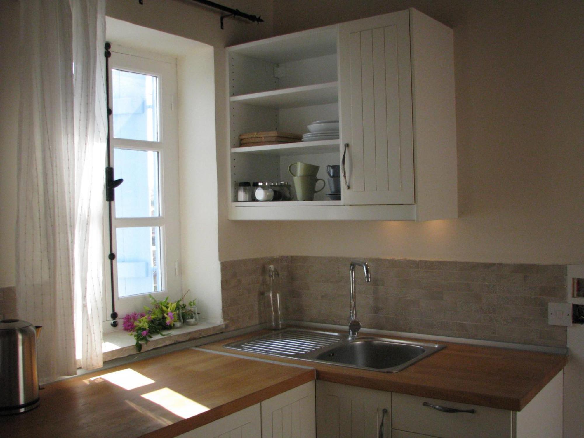 Dolphin Guest House And Studios Tochni Room photo
