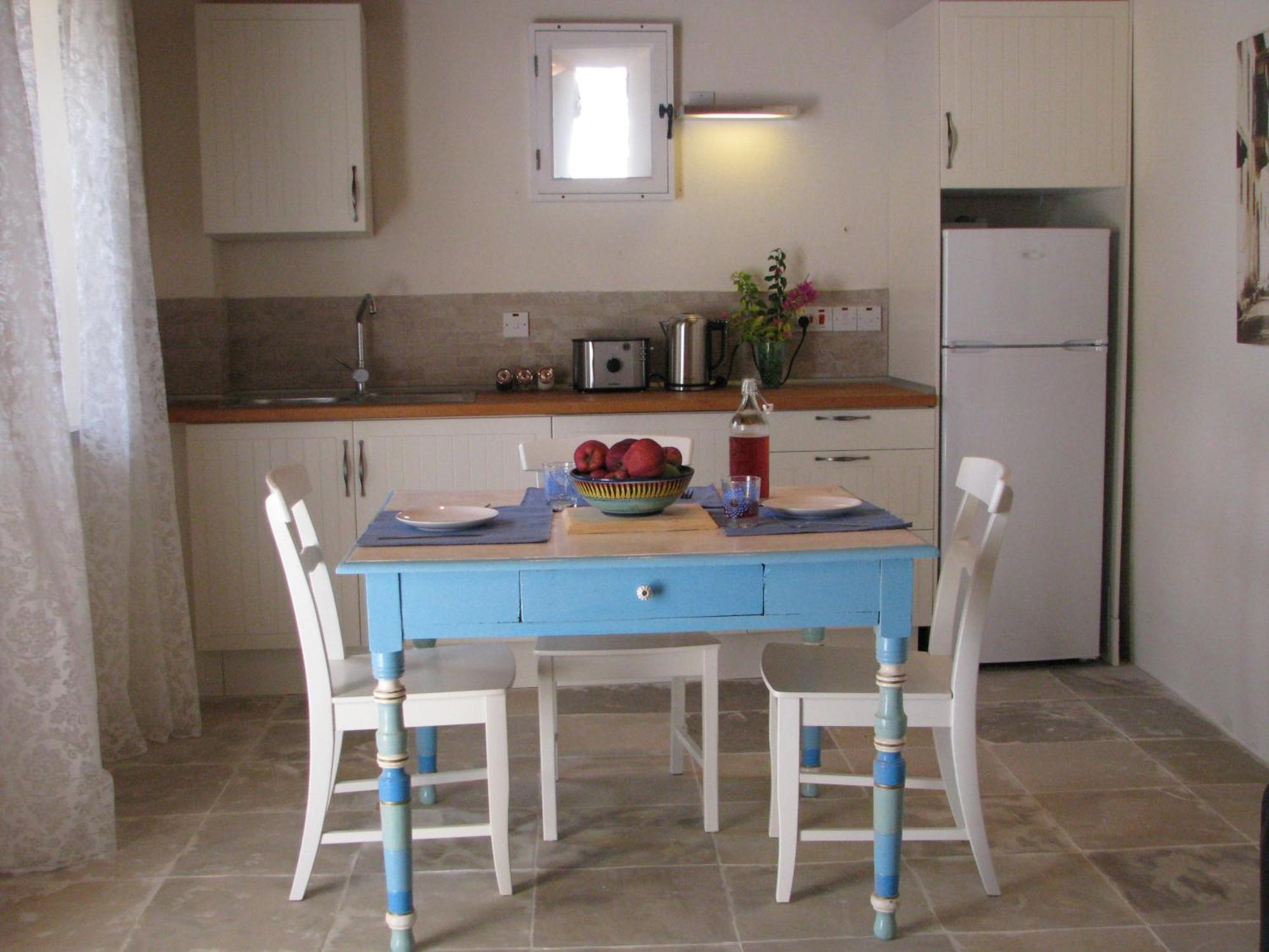 Dolphin Guest House And Studios Tochni Room photo